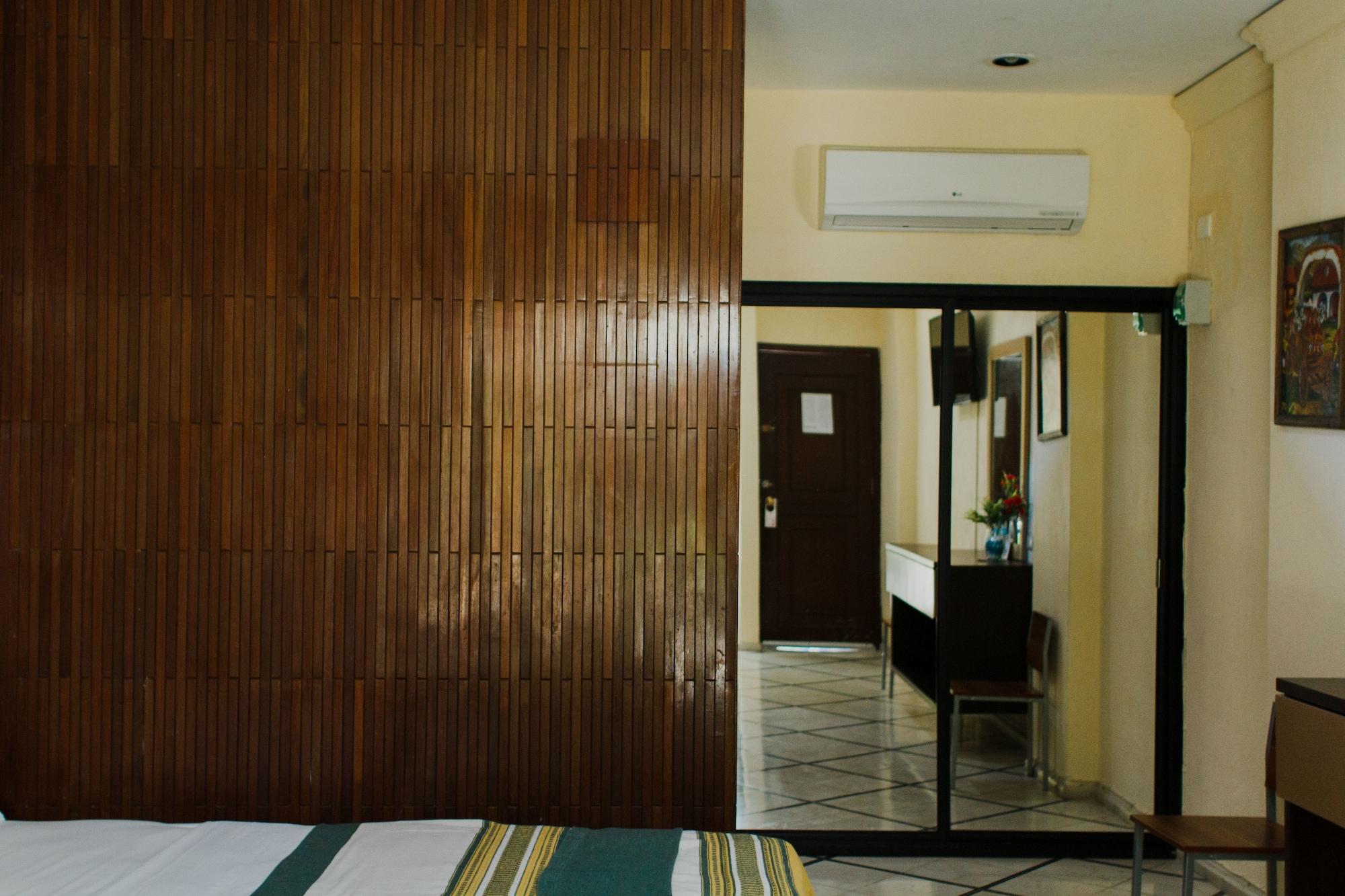 Hotel Ambassador Merida Exterior photo