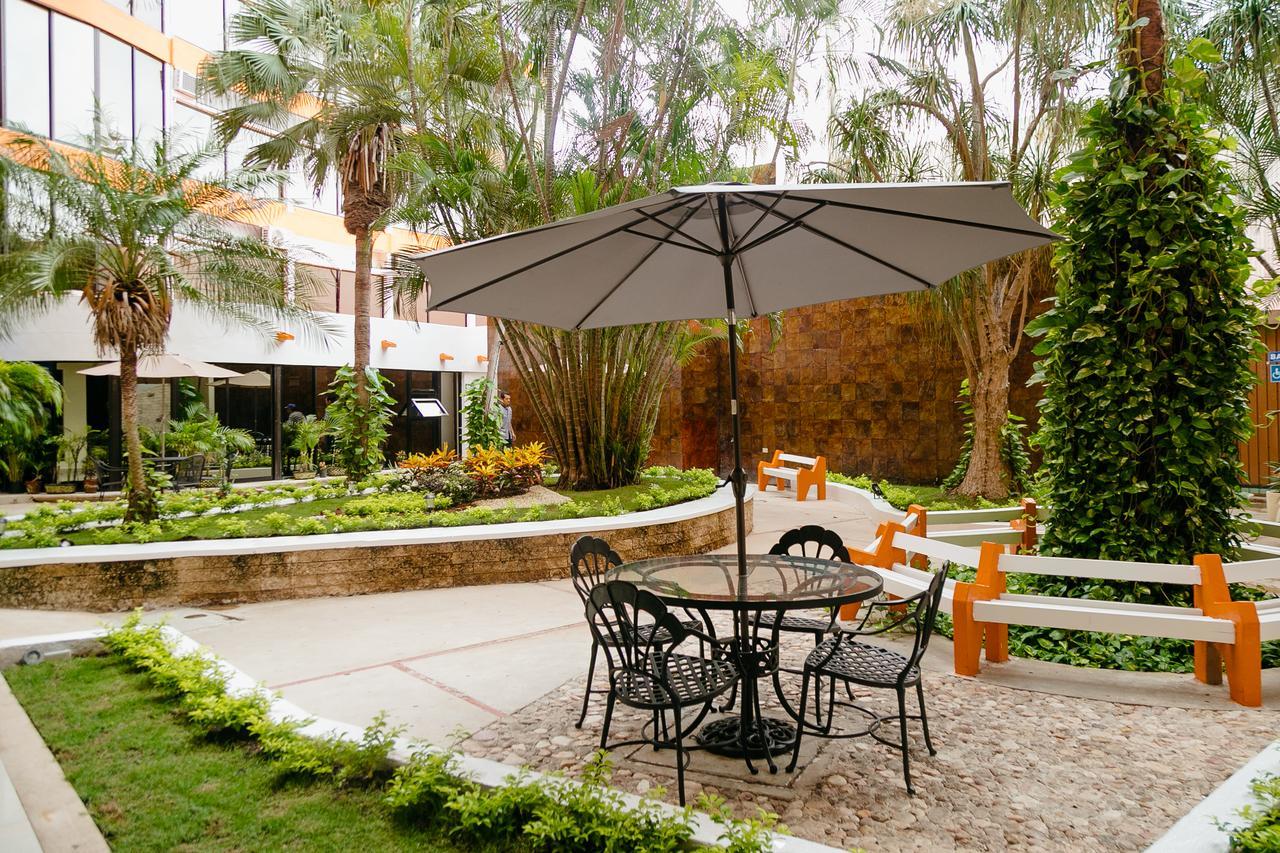 Hotel Ambassador Merida Exterior photo